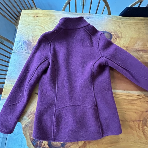 Ibex wool jacket in cranberry - Picture 4 of 6